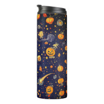 Spookes kosmisches Thema mit Halloween Pumpkins