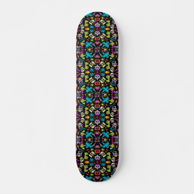 Spookke Halloween-Kreaturen im coolen Musterdesign Skateboard (Vorne)
