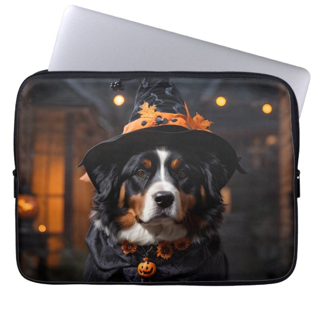 Spooktacular Bernese Dog: Ein Halloween-Howl-o-Wee Laptopschutzhülle (Vorderseite)