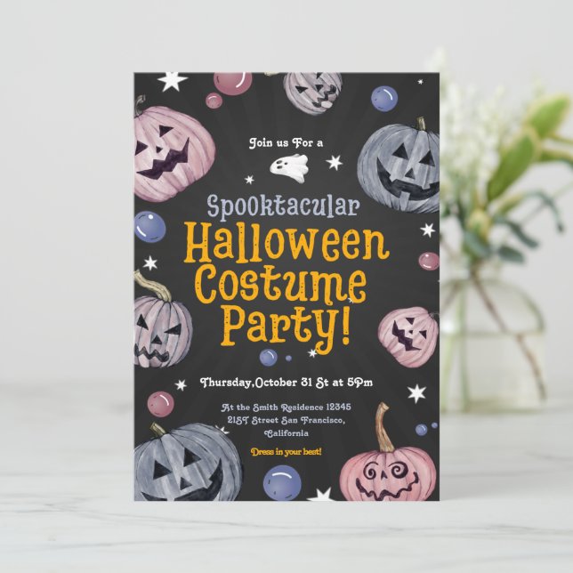Spooktacular Halloween-KostümParty Einladung (Stehend Vorderseite)