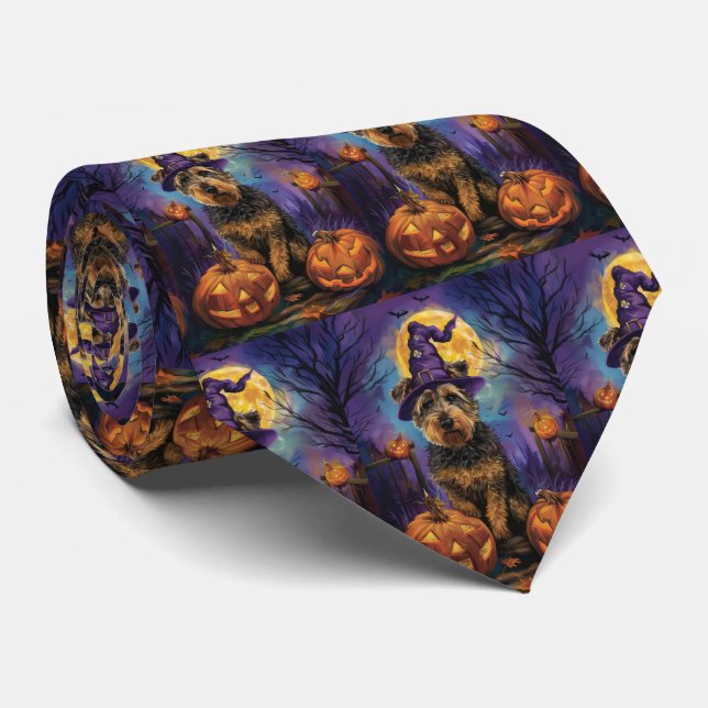Spooky Airedale Halloween Hexe und Pumpkin Krawatte (Gerollt)