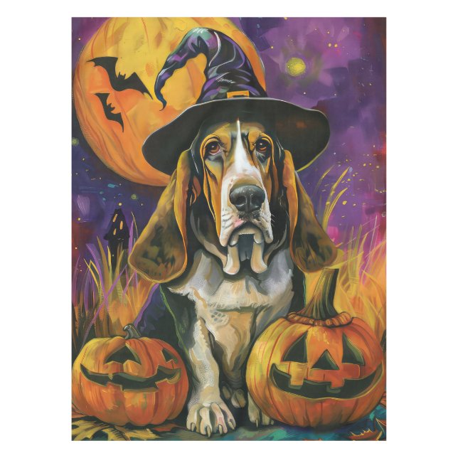 Spooky Basset Hound Halloween Hexe und Kürbiskürbi Tischdecke (Vorderseite)