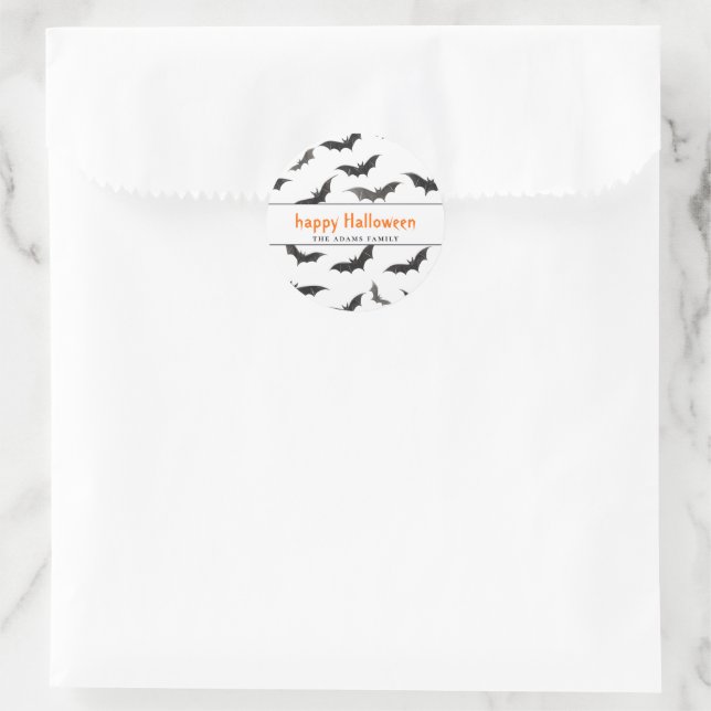 Spooky Bats Personalisiert Happy Halloween Runder Aufkleber (Tasche)