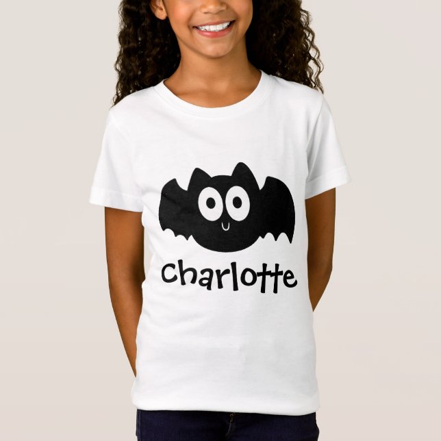 Spooky Black Bat Halloween Personalisierter Name T-Shirt (Vorderseite)