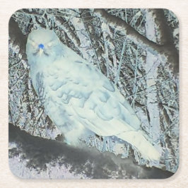 Spooky Buzzard auf dem Untersetzer Zweig