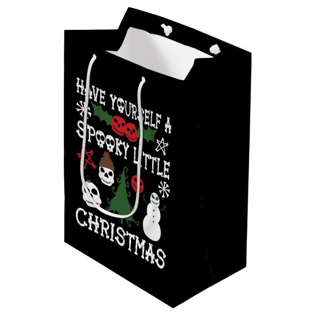 Spooky Christmas Creepy Goth Themed Holiday Mittlere Geschenktüte (Vorderseite Schrägansicht)