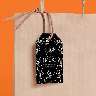Spooky Dancing Skeletons Trick oder Treat Hallowee Geschenkanhänger