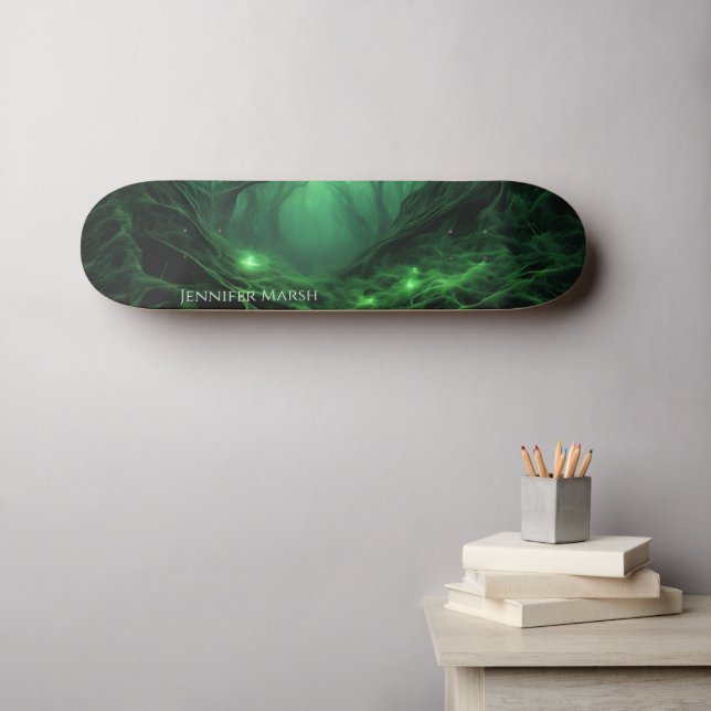 Spooky Dark Green Forest Skateboard (Wandkunst (Horz))