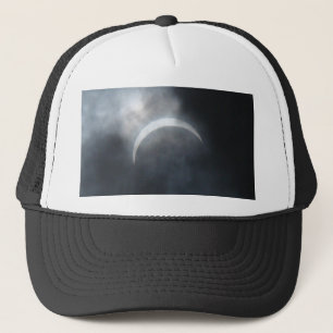 Spooky Eclipse Storm Clouds 2017 Truckerkappe