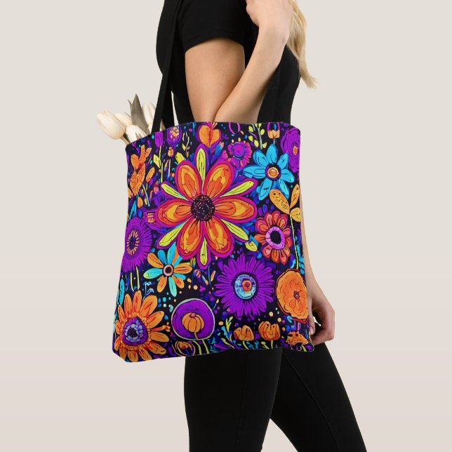 Spooky Floral Art Tasche (Von Nahem)