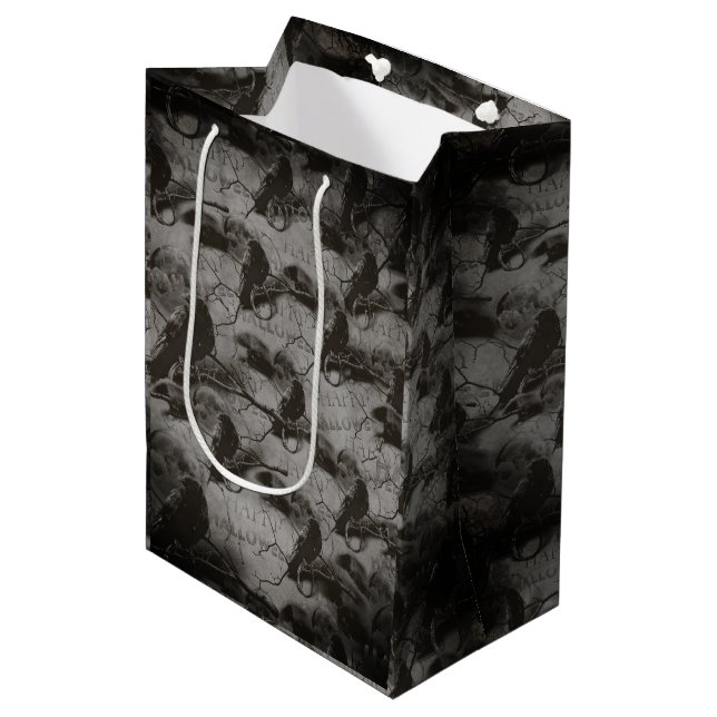 Spooky Gothic Raven in Vollmond Adult Halloween Mittlere Geschenktüte (Vorderseite Schrägansicht)