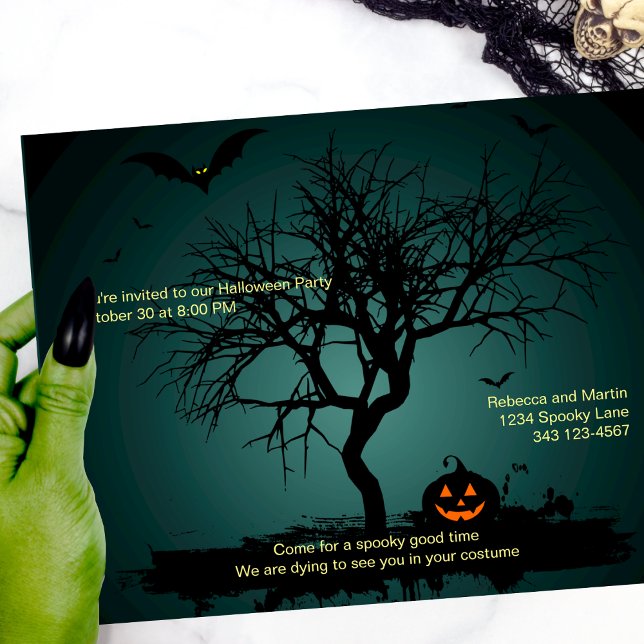 Spooky Green Grunge Halloween-Party Einladung Postkarte (Von Creator hochgeladen)