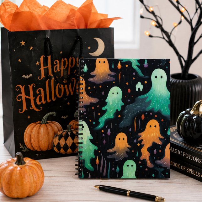 Spooky Halloween Ghosts Notizblock (Von Creator hochgeladen)