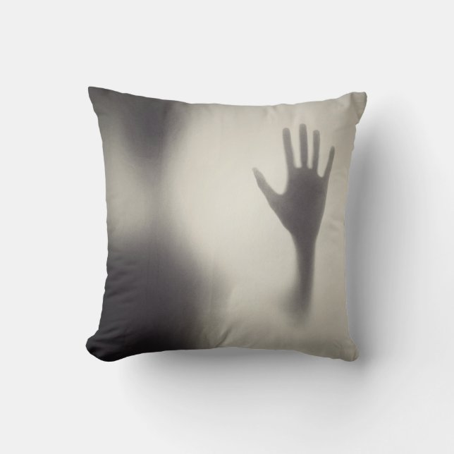 Spooky Hand auf dem Glastehauben-Kissen Kissen (Vorderseite)