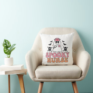 Spooky Nurse Halloween Kostüm - Eerie Elegante Kissen