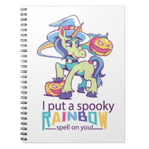 Spooky-Regenbogenzauber Halloween-Einhornhexe Notizblock