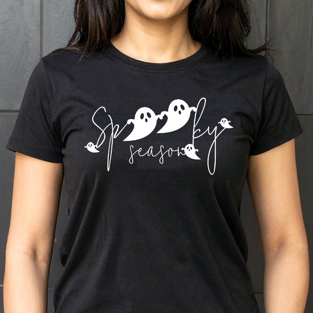 Spooky Season Ghost Silhouetten Skript Halloween T-Shirt (Disclaimer: This image is a digital mockup.)