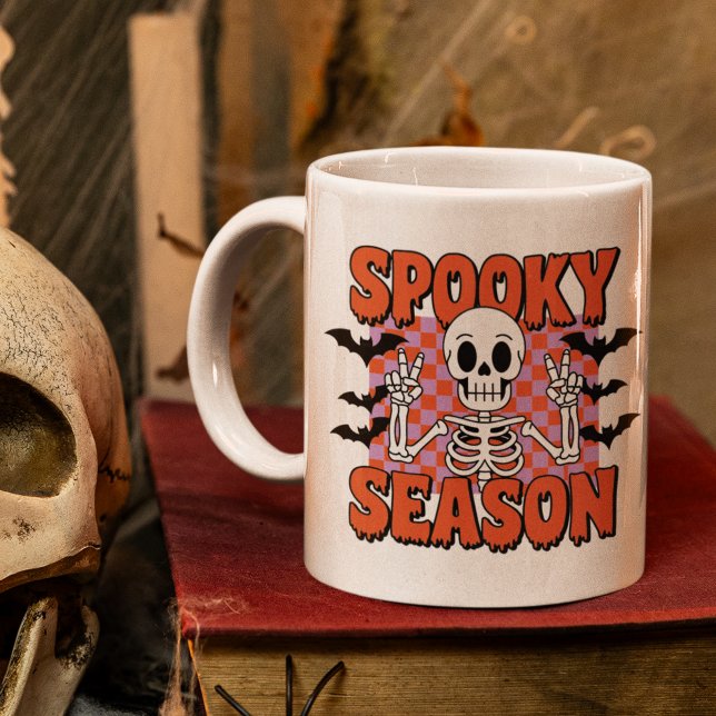 Spooky Season" Halloween – Cute Skeleton with Bats Kaffeetasse (Von Creator hochgeladen)