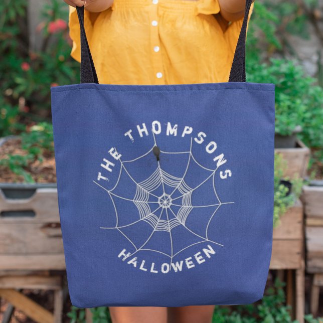 Spooky Spider im Spider Web Personalisiert Tasche (Spooky spider web Halloween tote bag with creepy spider design and personalized name.)