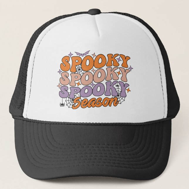 Spooky Spooky Season Truckerkappe (Vorderseite)