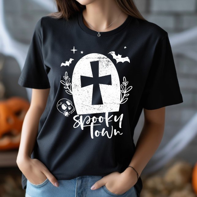 Spooky Town Halloween Tri-Blend Shirt (Von Creator hochgeladen)