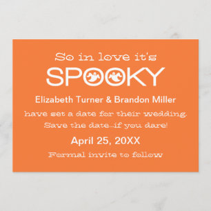 Spooky Typografie Halloween Save the Date