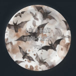 Spooky Watercolor Bats Halloween Fang-Tastic Pappteller<br><div class="desc">Erhöhen Sie Ihr Halloween-Fest auf ein unheimliches und lustiges Niveau mit unseren Aquarell-Party-Papier-Tellern! Die in wunderschönen Brauntönen, Tans, Cremes und Weißen gefertigten Töne sind mehr als nur eine Papiertüte; sie sind ein Kunstwerk, das Ihre Gäste begeistern wird. Jedes Design schafft einen atemberaubenden Kontrast zwischen Makabre, Spooky und Spaß, komplett mit...</div>