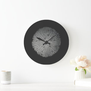 Spore Print Note Card Große Wanduhr