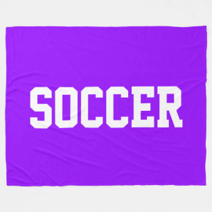 Sportliche, fette weiße SOCCER-Schrift auf strahle Fleecedecke