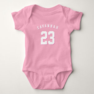 Sportliche Sportarten weiß rosa individuelle Name Baby Strampler