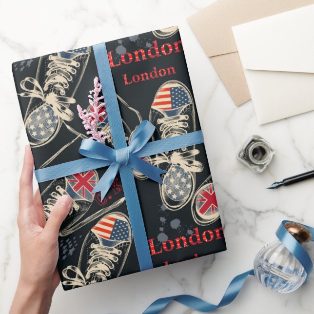 Sports Boots Fashion Pattern  Geschenkpapier (Schenken)