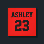 Sports Jersey Nummer und Name Red Personalisiert Leinwanddruck<br><div class="desc">Eine Jerseynummer und Name in schwarz auf einem roten Hintergrund. Sowohl Name als auch Nummer können im Textfeld personalisiert werden. Textfarbe kann vor dem Auschecken im Bearbeitungsmenü geändert werden.</div>