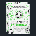 Sports Kids Soccer Geburtstagsparty Einladung<br><div class="desc">Bereit für eine All-Star Fußball Geburtstagsparty? In diesem Design finden Sie handbemalte Aquarellbilder wie Fußbälle und grünes Gras. Alle Texte sind an diesem Geburtstag editierbar und auch preisgünstige Postkarten sind erhältlich! Das Design ist für Jungen und Mädchen geeignet und ist vollständig anpassbar für 1. Geburtstag, 2. Geburtstag und ältere Kinder....</div>