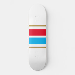 Sporty Bright Red Sky Blue Racing Streifen auf Wei Skateboard