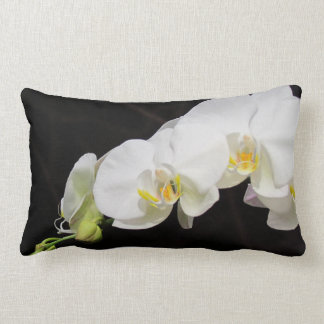 Spray der weißen Orchideen Lendenkissen
