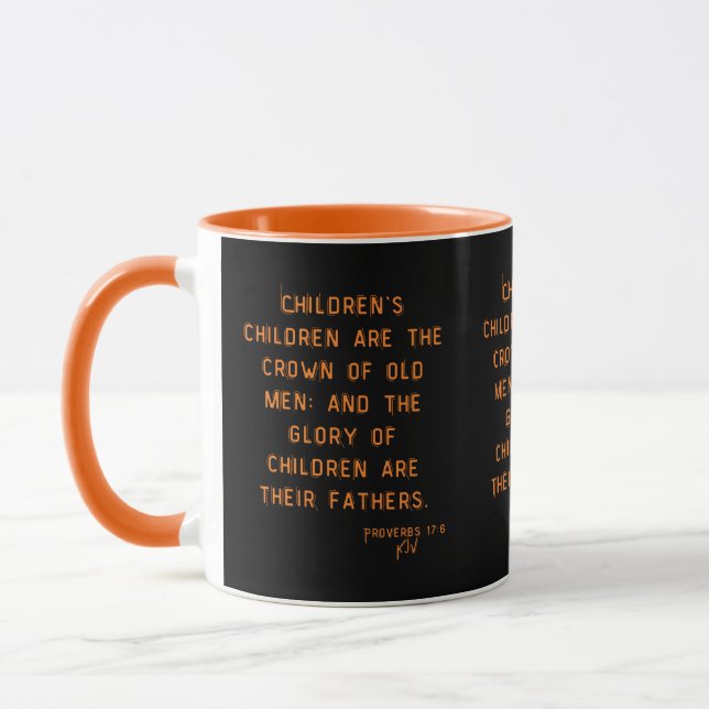 Sprichwörter 17:6 KJV Bibelschrift Zwei-Tone Tasse (Links)