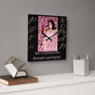 Sprichwörter 31 Woman Black & Pink Square Wall Uhr