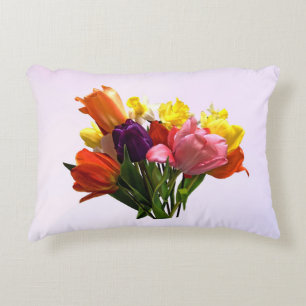 Spring Bouquet mit Tulips und trockenem Kissen