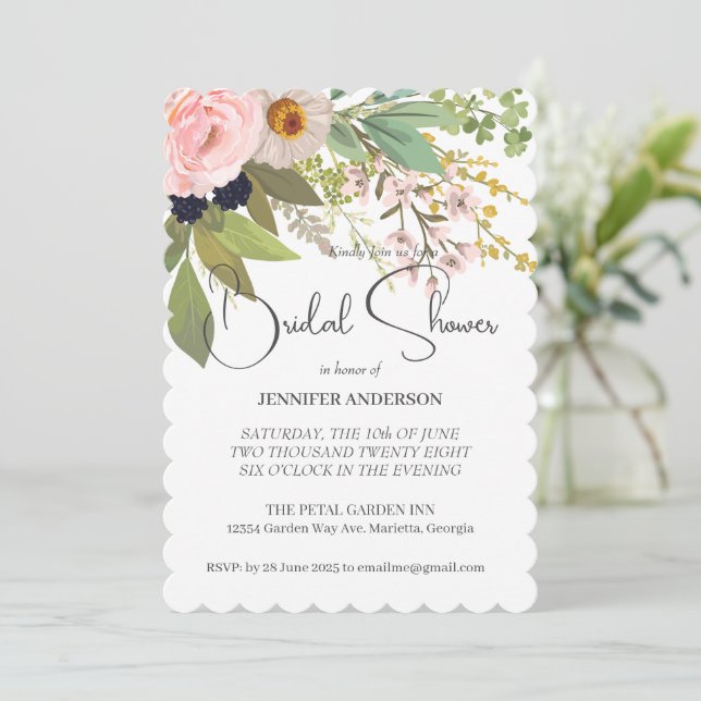 Spring Garden Floral Bouquet Brautparty Einladung (Stehend Vorderseite)