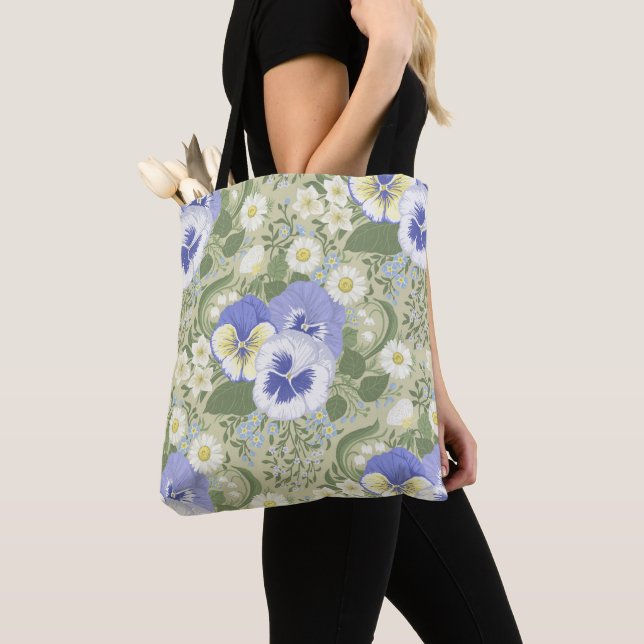 Spring Garden flowers on sage Tasche (Von Nahem)