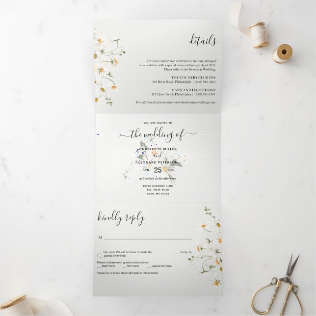 Spring Garden Wedding Foto Tri-Fold Einladung (Innenseite)