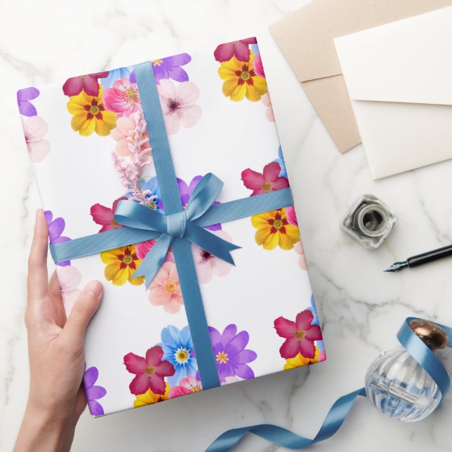 Spring Harmony - Mixed Watercolor Flower Bouquet Geschenkpapier (Schenken)