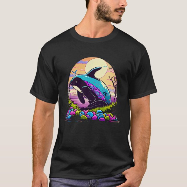 Spring into style with this charming Orca Artwork  T-Shirt (Vorderseite)