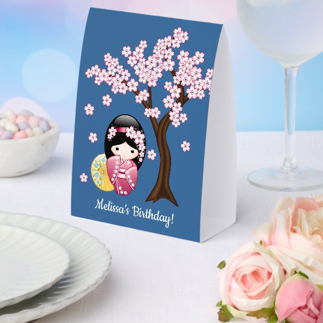 Spring Kokeshi Doll Cute Japanese Geisha Blue Tischaufsteller (In Situ (Hochzeit))