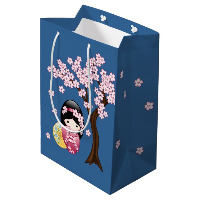 Spring Kokeshi Doll Niedlich Japanisch Geisha Girl Mittlere Geschenktüte (Rückseite Schrägansicht)