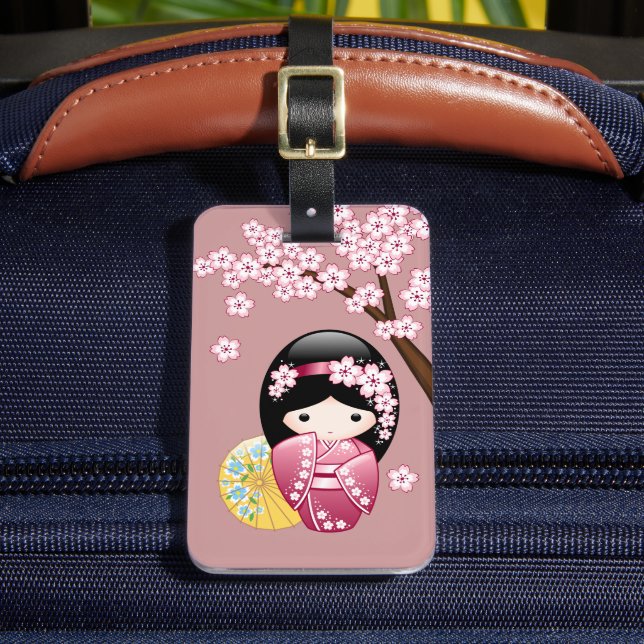 Spring Kokeshi Doll - Niedliches japanisches Geish Gepäckanhänger (Vorderseite Insitu 2)