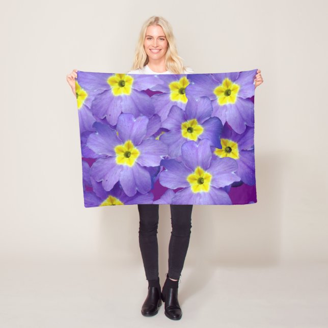 Spring Sprung Fleece Blanket (Beispiel)