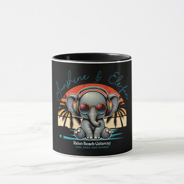 Spring Sunshine und Ele-fun Retro Beach Abenteuer Tasse (Zentrum)