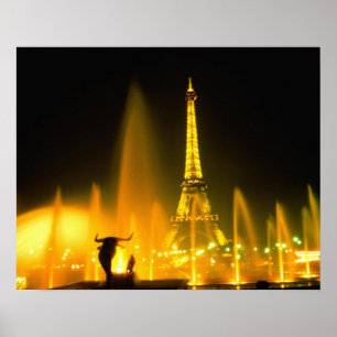 Springbrunnen am weltberühmten Eiffelturm Paris Poster