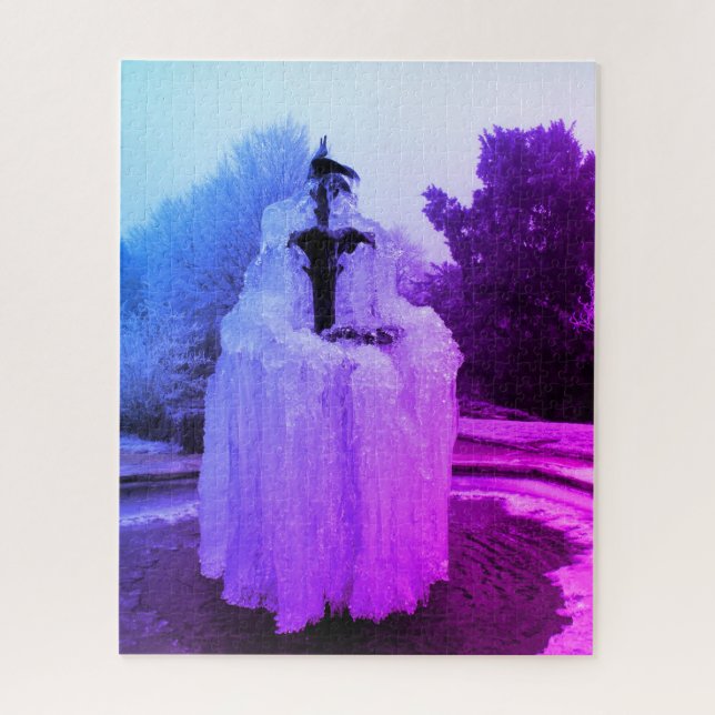 Springbrunnen im Abend gefroren (Vertikal)